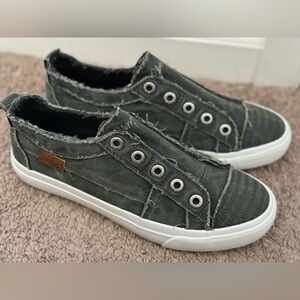 Blowfish Malibu Women's Play Sneaker, Desert Sage Smoked Canvas, 8.5